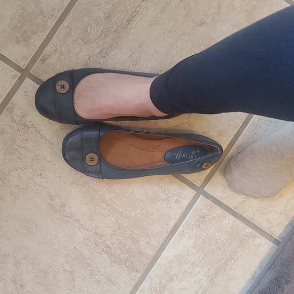 Blue flats, size 6 1/2 - Picture 6 of 6